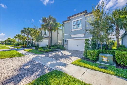 Villa in Oakland Park, Broward County