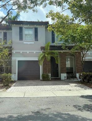 Townhouse in Miami Terrace Mobile Home, Miami-Dade