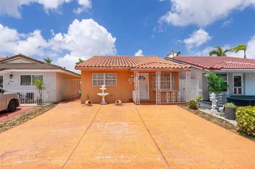 Villa in Hialeah Gardens, Miami-Dade
