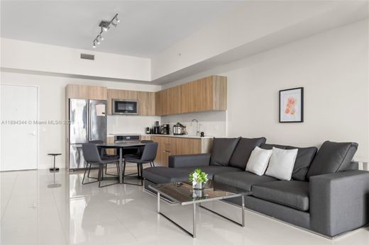 Kamienica w Aventura, Miami-Dade County