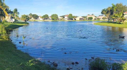 Villa - Weston, Broward County