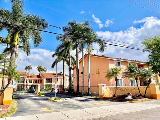 Residential complexes in Miami, Miami-Dade