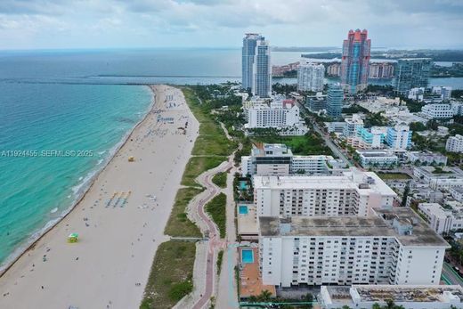 Residential complexes in Miami Beach, Miami-Dade