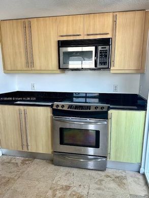 Complesso residenziale a Miami Beach, Miami-Dade County