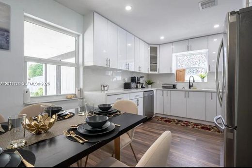 Villa - Hollywood, Broward County