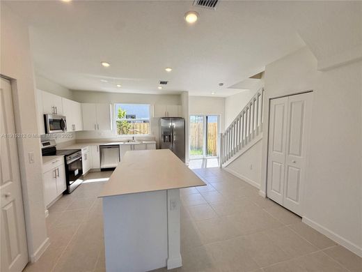 Townhouse in Florida City, Miami-Dade