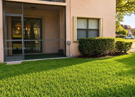 Residential complexes in Pembroke Pines, Broward County