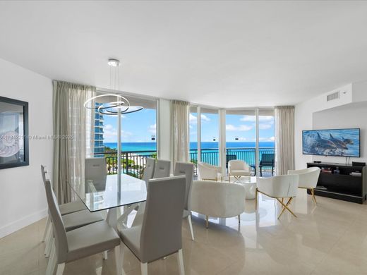 Residential complexes in Sunny Isles Beach, Miami-Dade