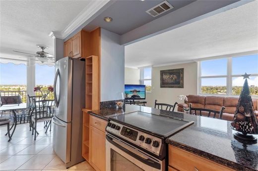 Residential complexes in Fort Lauderdale, Broward County