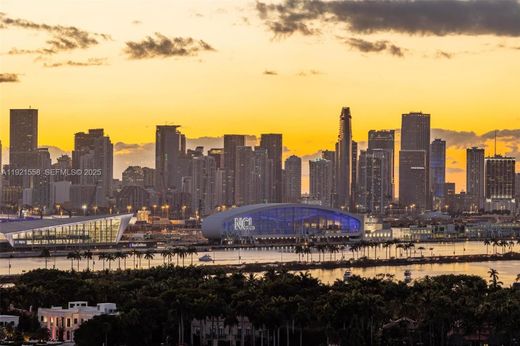 Residential complexes in Miami Beach, Miami-Dade