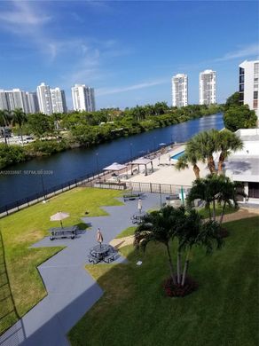 Komplex apartman Aventura, Miami-Dade County