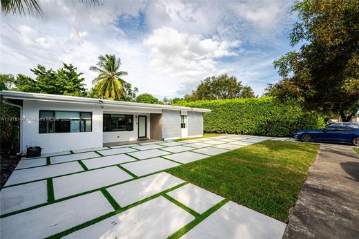 Villa en North Miami, Miami-Dade County