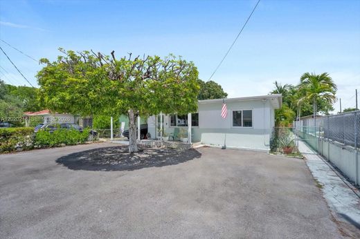 Villa in Miami, Miami-Dade County