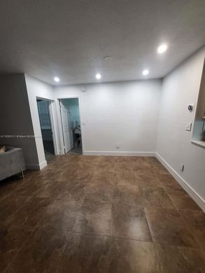 Edificio en Pembroke Pines, Broward County