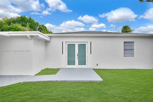 Villa en North Miami, Miami-Dade County