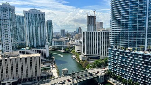 ‏בניין ב  מיאמי, Miami-Dade County