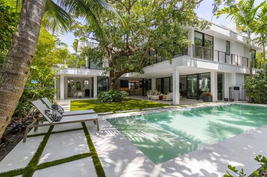 Villa in Coconut Grove, Miami-Dade