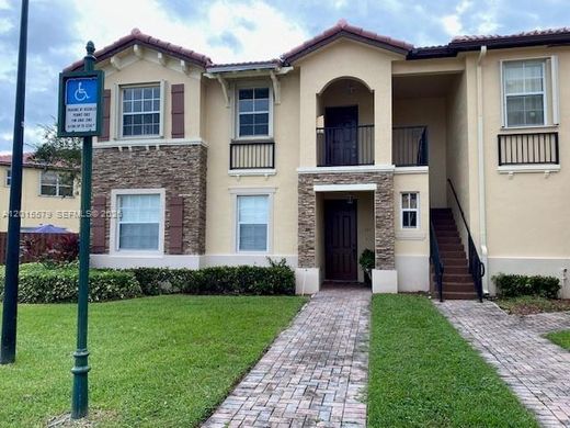 Residential complexes in Homestead, Miami-Dade