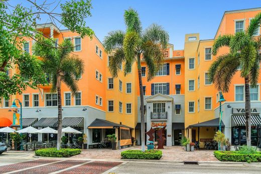 Residential complexes in Delray Beach, Palm Beach