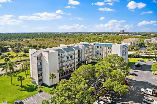 Residential complexes in Jupiter, Palm Beach