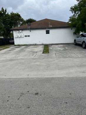 Wohnkomplexe in Miami Heights Trailer Park, Miami-Dade County