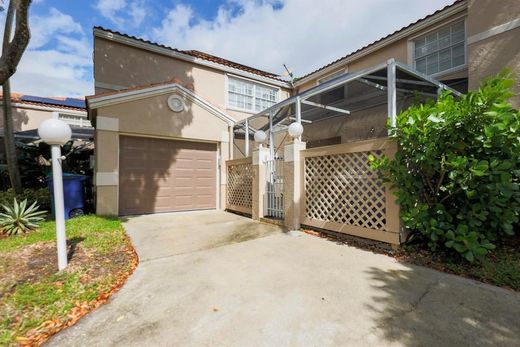 Townhouse in Cooper City, Broward County