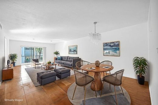 Residential complexes in Lauderhill, Broward County