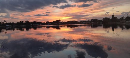 Villa - Pembroke Pines, Broward County