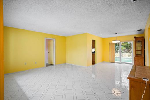 Villa in Sunrise, Broward County
