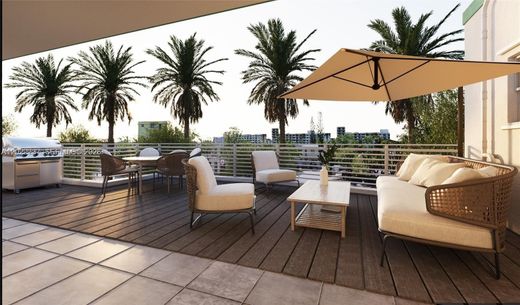 Residential complexes in Miami Beach, Miami-Dade