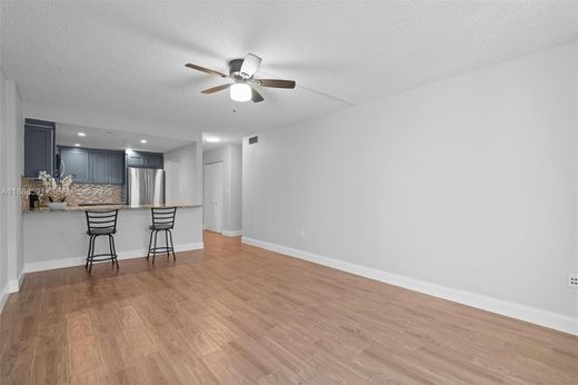 Kamienica w North Miami Beach, Miami-Dade County