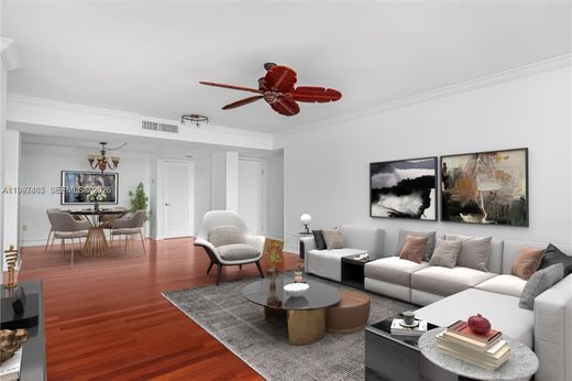 Residential complexes in North Miami Beach, Miami-Dade