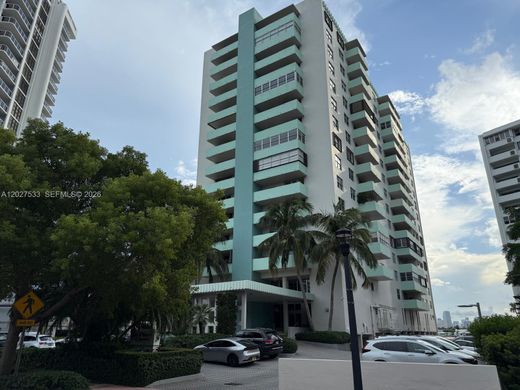 Complexes résidentiels à Miami Beach, Comté de Miami-Dade