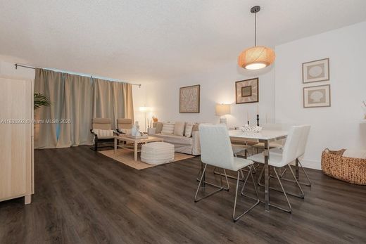 Complesso residenziale a Miami Beach, Miami-Dade County