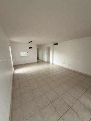 Жилой комплекс, Pinecrest, Miami-Dade County