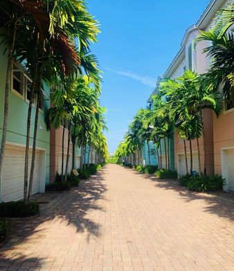 Townhouse - Pompano Beach, Broward County