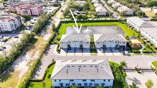 Stadthaus in Lauderdale Lakes, Broward County