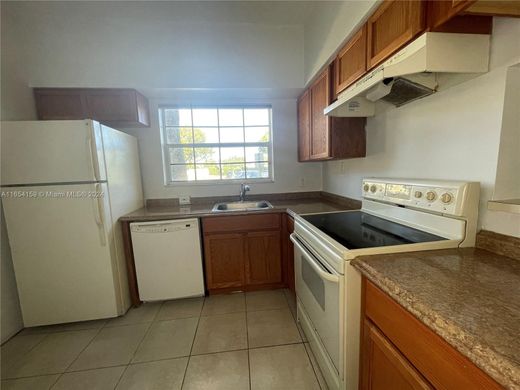 Komplex apartman Deerfield Beach, Broward County