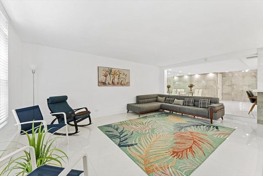 Residential complexes in Lauderhill, Broward County