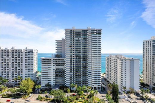 Residential complexes in Fort Lauderdale, Broward County