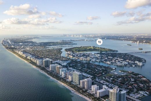 Residential complexes in Bay Harbor Islands, Miami-Dade