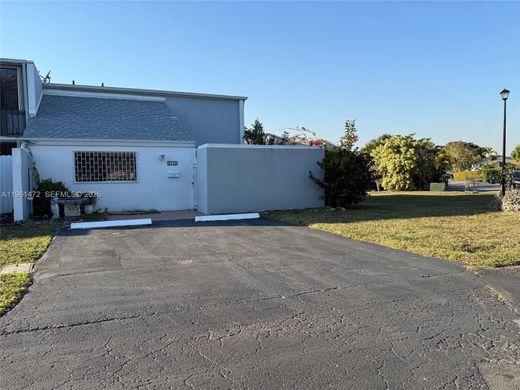 Townhouse in Miami, Miami-Dade