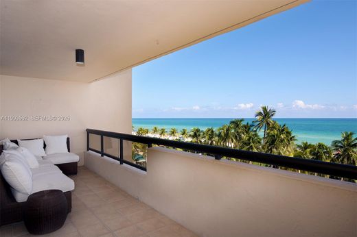Residential complexes in Miami Beach, Miami-Dade
