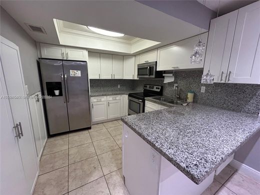 Townhouse in Davie, Broward County