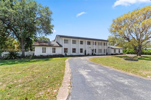 ﻓﻴﻼ ﻓﻲ ميامي، فلوريدا, Miami-Dade County