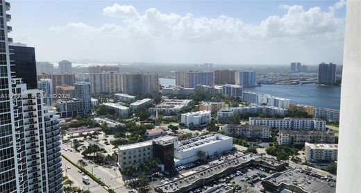 Residential complexes in Sunny Isles Beach, Miami-Dade