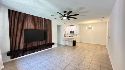 Komplex apartman Palm Springs, Palm Beach County