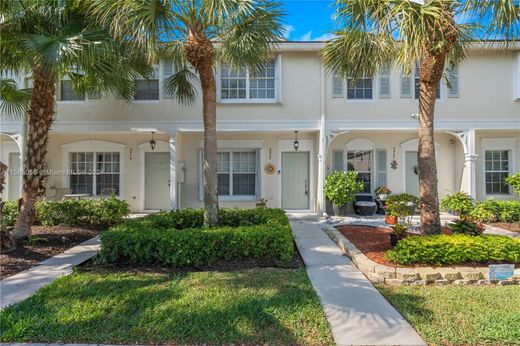 Townhouse - Coral Springs, Broward County