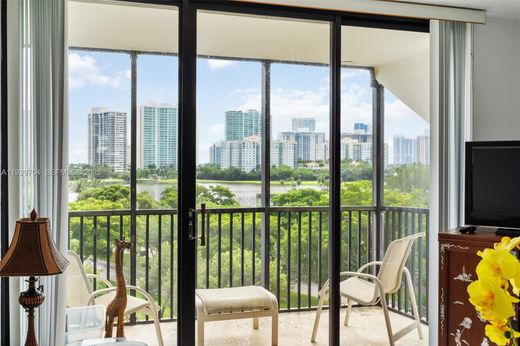 Komplex apartman Aventura, Miami-Dade County