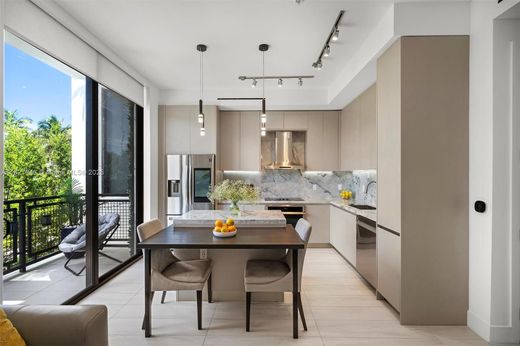 Komplex apartman Miami Beach, Miami-Dade County